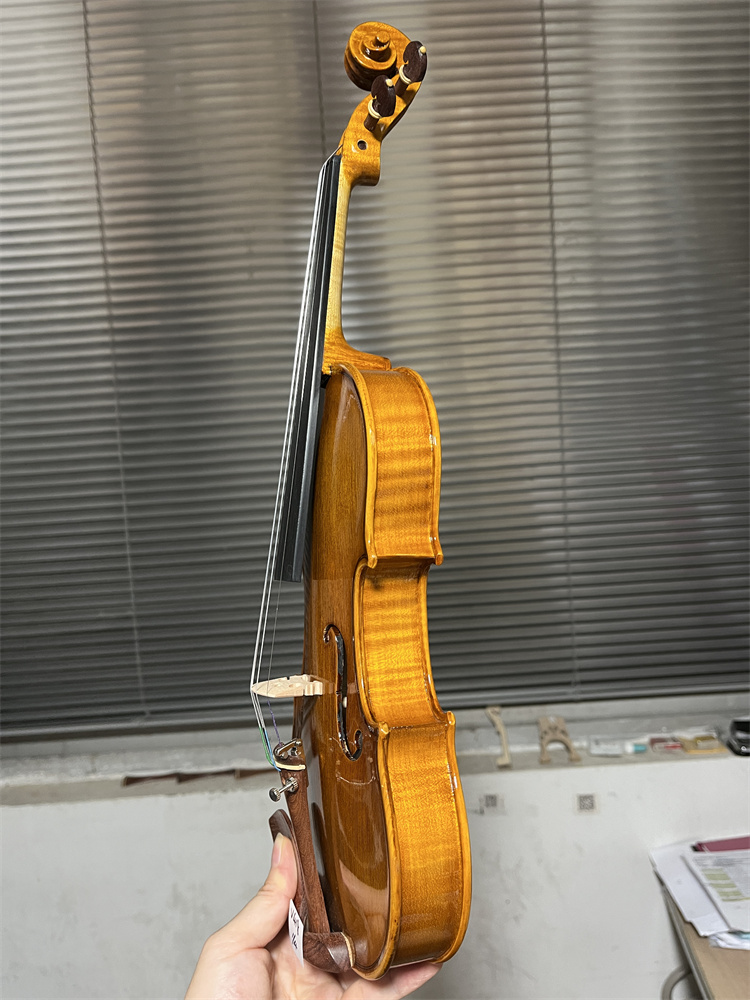 実物写真。手作りのヨーロッパ産天然木製、炎模様加工を施した1 - Musical Instrument Photo のレビューと価格